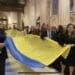 30-метровий прапор України розгорнули у соборі Святого Патрика у Нью-Йорку