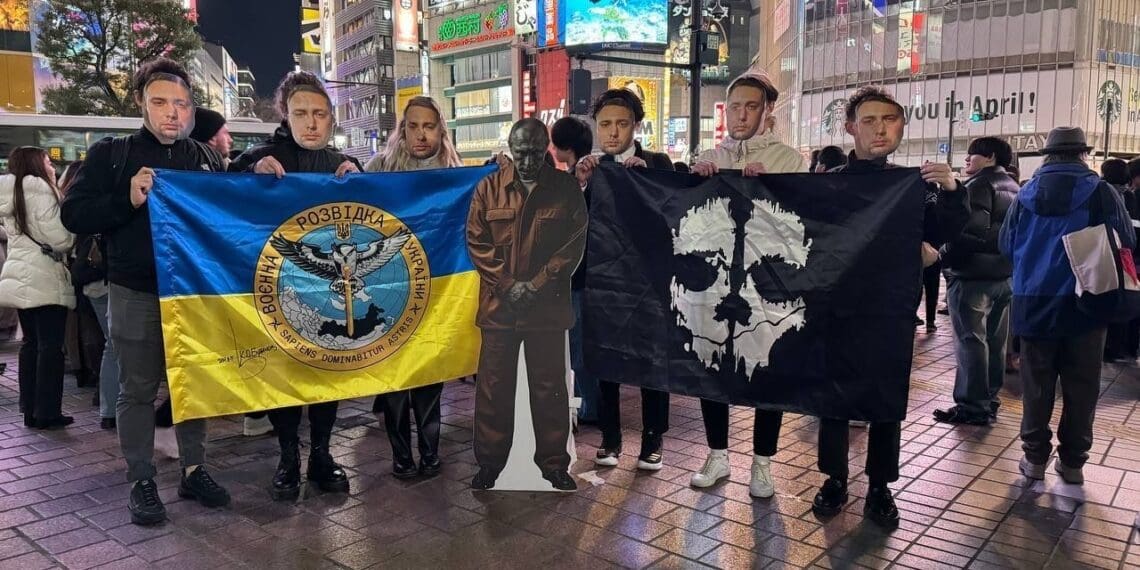 Ми – скрізь. Люди в масках Буданова пікетували російське посольство в Японії (ФОТО)