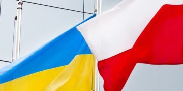 Майже 80% українців працюють або шукають роботу в Польщі – дослідження