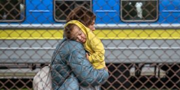 Українські діти у Польщі залишилися без допомоги: про що мова