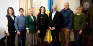 Заступниця глави МЗС провела зустріч з представниками Світового конгресу українців
