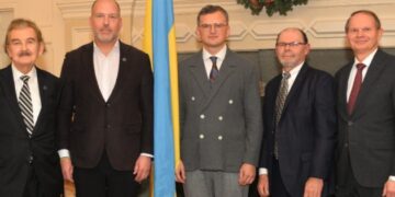 Діаспора організувала вечір за участі Дмитра Кулеби в Торонто