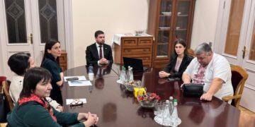 Посол закликав українців у Латвії активізувати діяльність на підтримку України