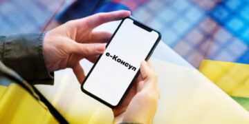 МЗС додатково спростило отримання консульских послуг для українців за кордоном