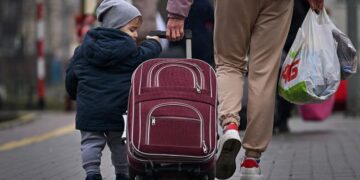 Деякі країни ЄС відмовляють у наданні притулку українським біженцям: про що мова