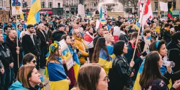 В країні ЄС кількість українців зменшилася майже вдвічі: звідки та куди тікають біженці