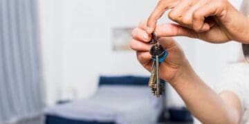 Життя у столиці. Скільки коштує оренда квартир у Києві та Варшаві: огляд цін