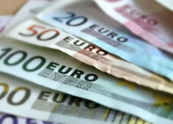 Виплати в Німеччині: У яких випадках українцям можуть зменшити розмір грошової допомоги