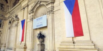 Захист українців та відмова в громадянстві росіянам: у Чехії закон Lex Ukrаjina передали на підпис президенту