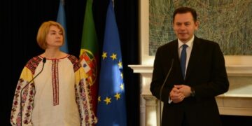 Прем’єр Португалії зустрівся з послом України та анонсував продовження тимчасового захисту для українців