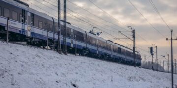 У Польщі – значні перебої з рухом поїздів через небезпечну ожеледь