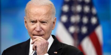 Лісові пожежі у США посилилися, Байден скасував візит до Італії через стихію