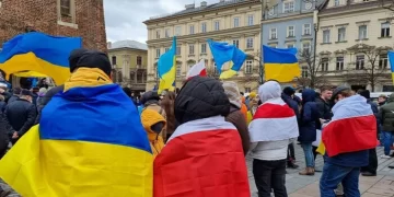 Польща може позбавити безкоштовної медичної допомоги деяких українців: про кого йдеться