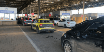 Продати чи зареєструвати — що робити з українськими авто в ЄС