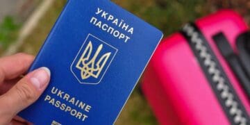 Чи можна українцям в’їжджати на територію ЄС з продовженим закордонним паспортом