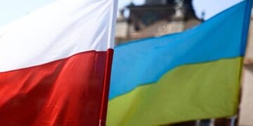 У Польщі молодь дедалі гірше ставиться до українців. Опитування