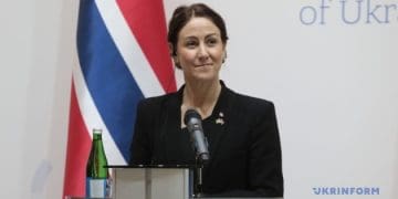 Майже всі дорослі біженці з України в Норвегії відвідують мовну програму – міністерка