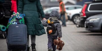 Одна з країн ЄС планує посилити обмеження на виплати через потік біженців з України