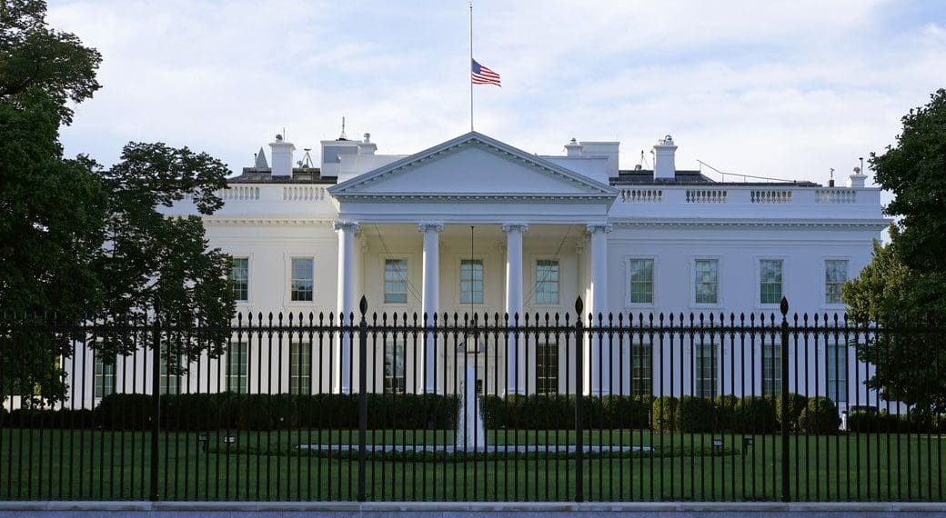 Українцям у США помилково надіслали листи про анулювання гуманітарного статусу