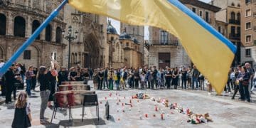У Валенсії українці провели перформанс на згадку про вбитих Росією дітей у Кривому Розі