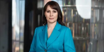 Державі слід опікуватись ВПО, а не сприяти укоріненню українців за кордоном, – Татік