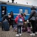 У Єврокомісії спрогнозували, коли українські біженці почнуть масово повертатися додому