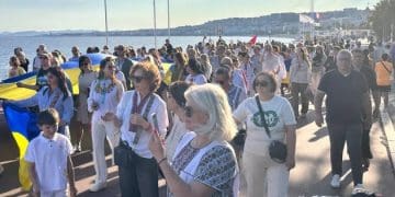 У французькій Ніцці відбулася хода у вишиванках