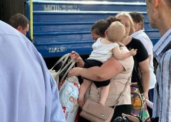 Виїзд дитини з України під час війни: в яких випадках без дозволу не обійтись