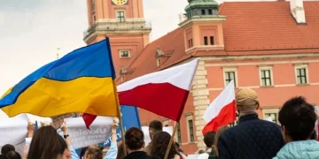 Стало відомо, скільки Польща заробила на українцях за час війни