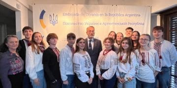 Посол України в Аргентині зустрівся з представниками Спілки української молоді