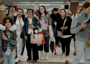 ГУР та МЗС евакуювали 133 українців з Ізраїлю