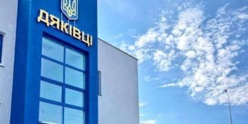 Відкриття пункту “Дяківці – Раковець” для великогабаритних автобусів: що змінилося для українських біженців