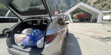 У Грузії громада зібрала допомогу для українців, що застрягли на кордоні
