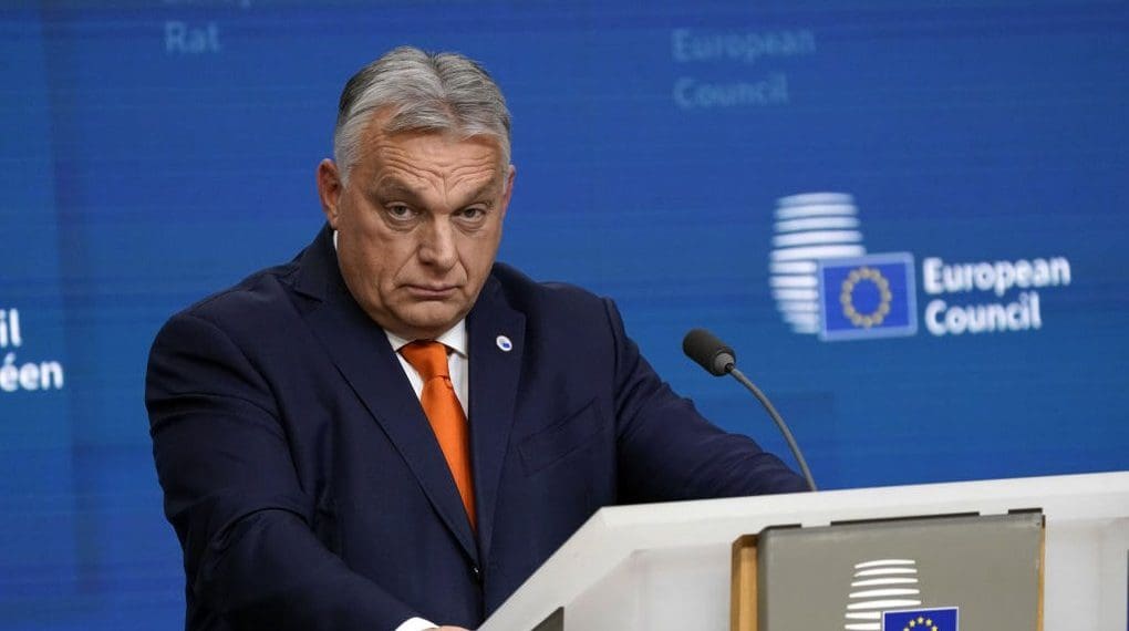 “Безкоштовних грошей не буває” — Орбан заявив про можливе скорочення виплат українським біженцям