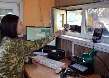 Хто зі студентів українських вишів може виїздити за кордон під час війни