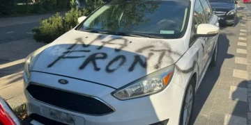 «На фронт». У Вроцлаві вандали розмалювали авто українки 