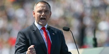 Президент Польщі підписав закон про продовження допомоги українцям — які умови