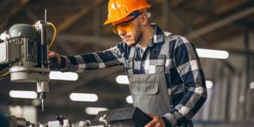 Роботу в Польщі стало шукати складніше: чого чекати українським працівникам