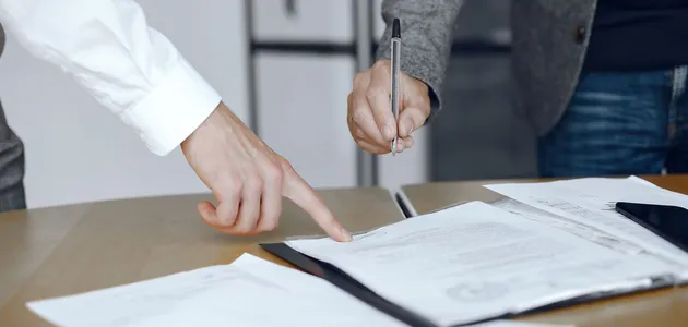 Заповіт з-за кордону: як передати у спадок українське майно, не приїжджаючи додому