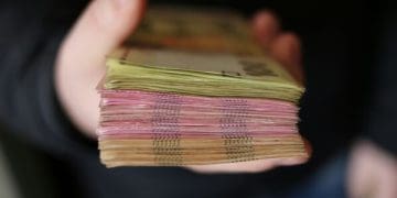 Біженці з України можуть отримувати свою пенсію за кордоном: що для цього потрібно