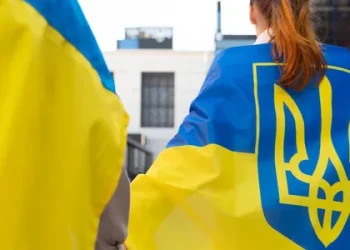 Для українців у європейській країні почали діяти нові правила: у кого відберуть особливу допомогу