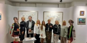 В Афінах громада організувала виставку «Україна та Греція в кольорах свободи»