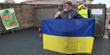 Українці не дали російському послу спокійно відвідати французький острів Олерон