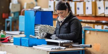 Зарплати в Польщі ростуть, але не рівномірно: у яких галузях заробляють найбільше