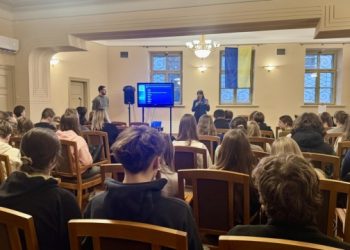 Школярам у Вільнюсі розповіли про життя українських підлітків на тлі війни