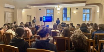Школярам у Вільнюсі розповіли про життя українських підлітків на тлі війни