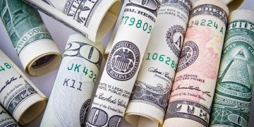 США пропонують святковий «бонус» для іммігрантів за добровільну депортацію