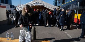 Чи мають біженці в ЄС платити податки в Україні: що кажуть у Податковій