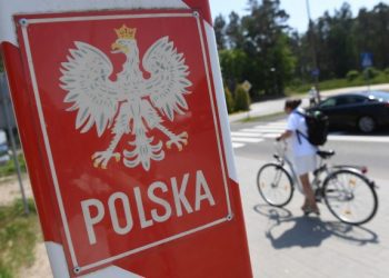 Польща підвищила вартість консульських зборів: скільки тепер коштує віза