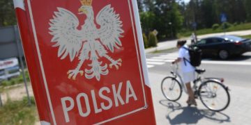 Польща підвищила вартість консульських зборів: скільки тепер коштує віза